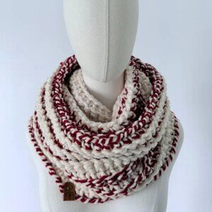 Chunky Ribbed Infinity Scarf-Super Bulky Cowl .Soft Neck Warmer.